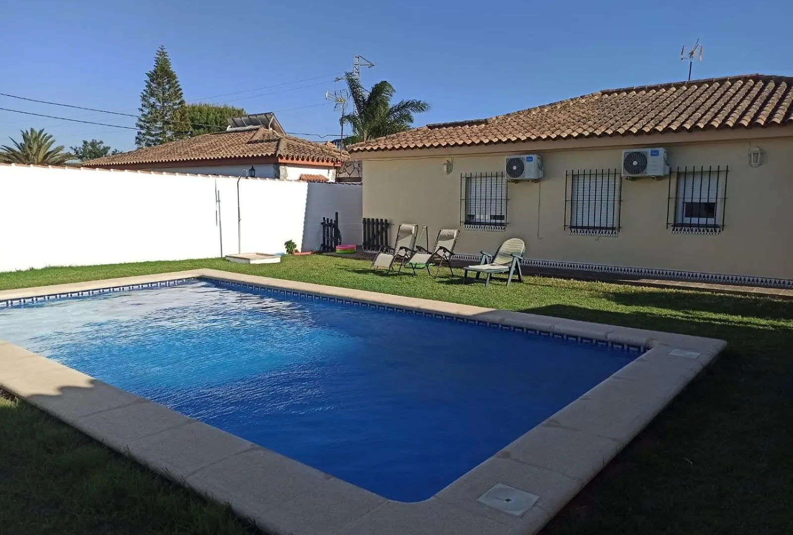 Вилла Casa Chiclana Con Piscina Privada Чиклана-де-ла-Фронтера Дом отдыха