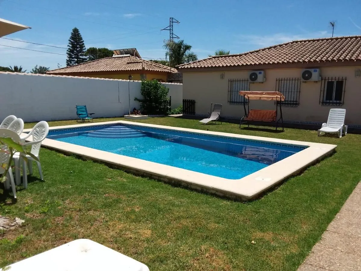 Дом отдыха Вилла Casa Chiclana Con Piscina Privada Чиклана-де-ла-Фронтера